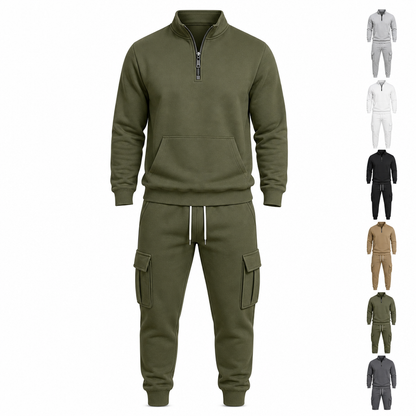 Treningsdraktsett for menn bestående av en todelt genser med halv glidelås og joggebukse i cargostil